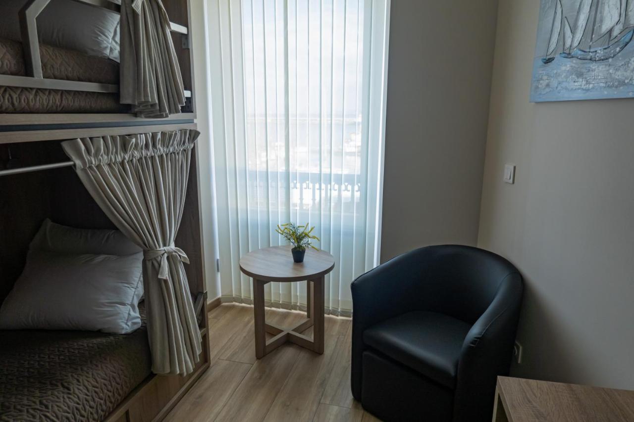 Nereida Hostel Орта Екстериор снимка